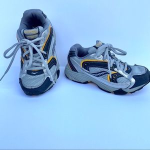 Boys Saucony Silver Tennis Shoes